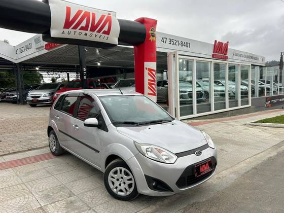 FORD FIESTA 1.6 ROCAM SE 8V FLEX 4P MANUAL FORD FIESTA 1.6 ROCAM SE 8V FLEX 4P MANUAL